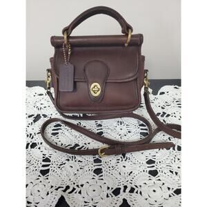 Vintage Coach Winnie Leather Mahogany Shoulder Bag B7C-9023